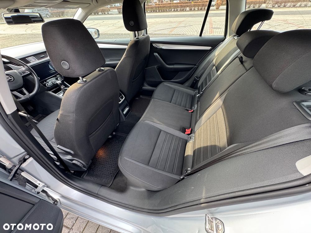 Skoda Octavia 2.0 TDI SCR Ambition - 12