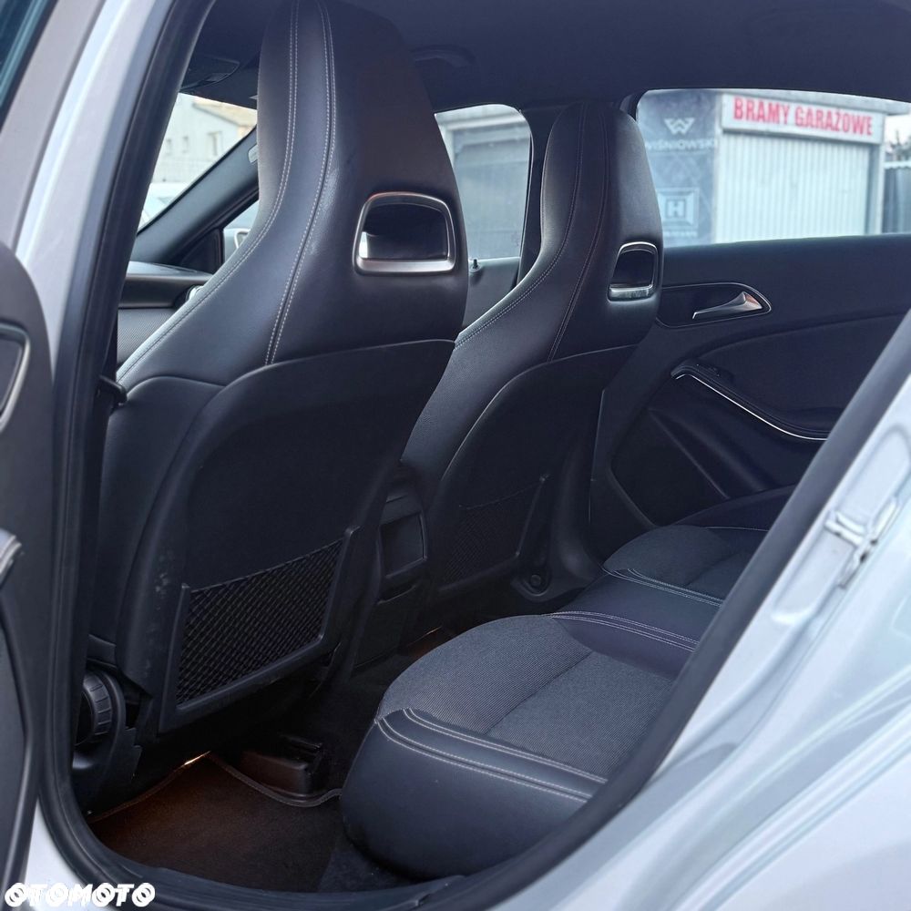 Mercedes-Benz Klasa A 180 7G-DCT Style - 25