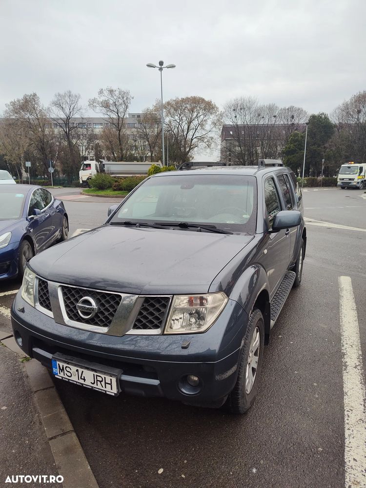 Nissan Pathfinder 2.5 dCi LE Plus - 2