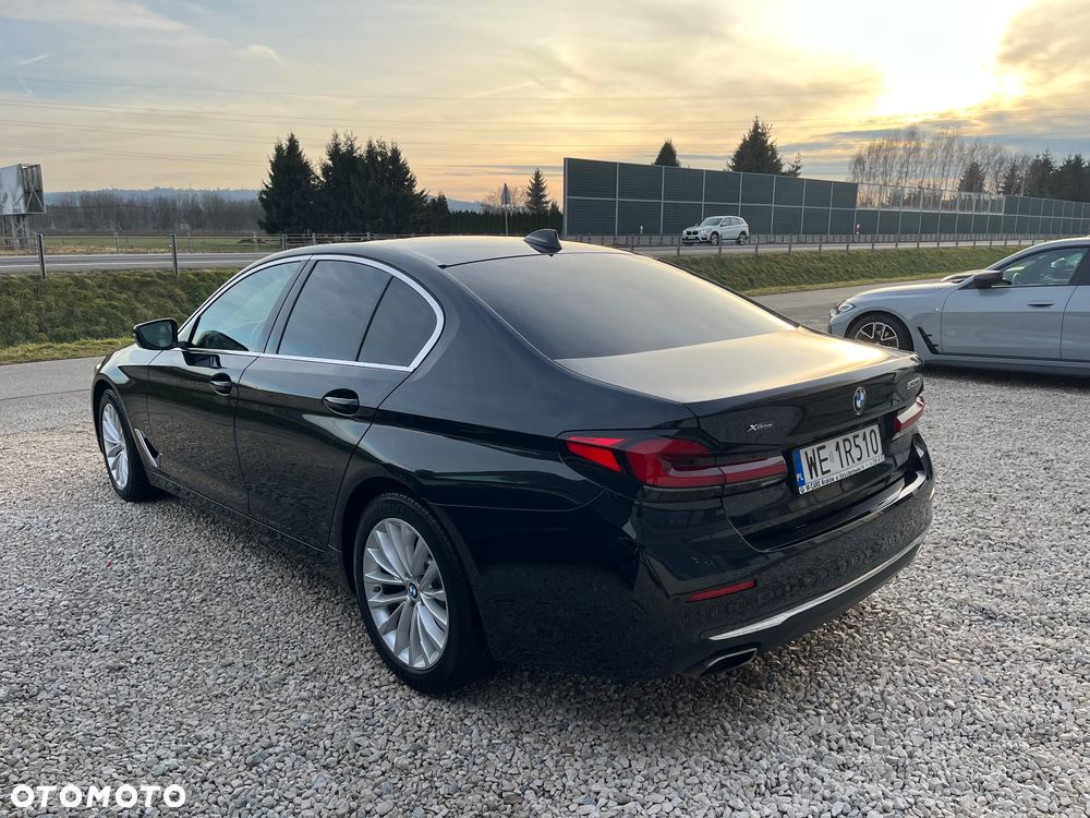 BMW Seria 5 530i GPF xDrive Luxury Line - 4