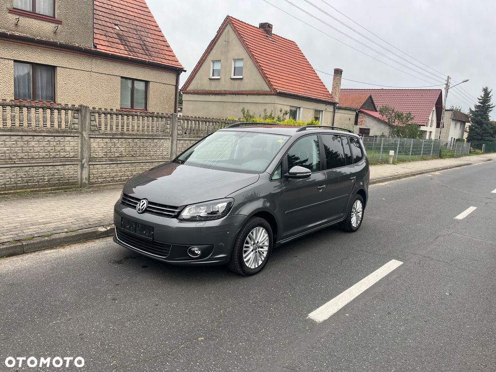Volkswagen Touran - 1