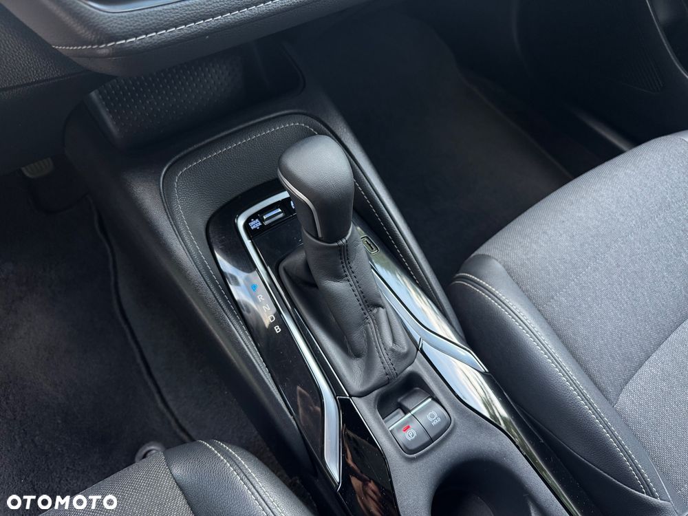 Toyota Corolla 1.8 Hybrid Executive - 18