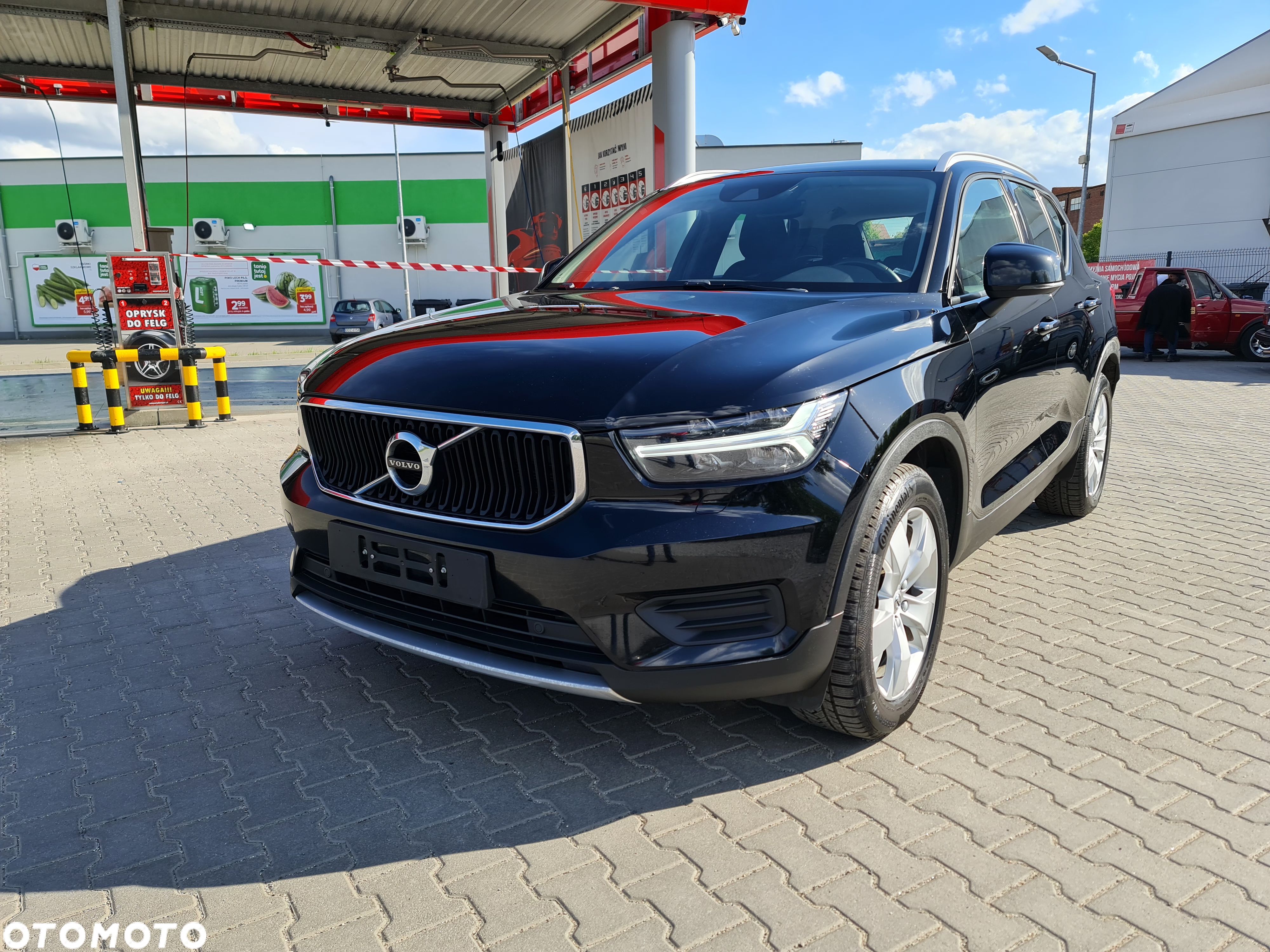 Volvo XC 40 D3 AWD Geartronic Momentum Pro - 1