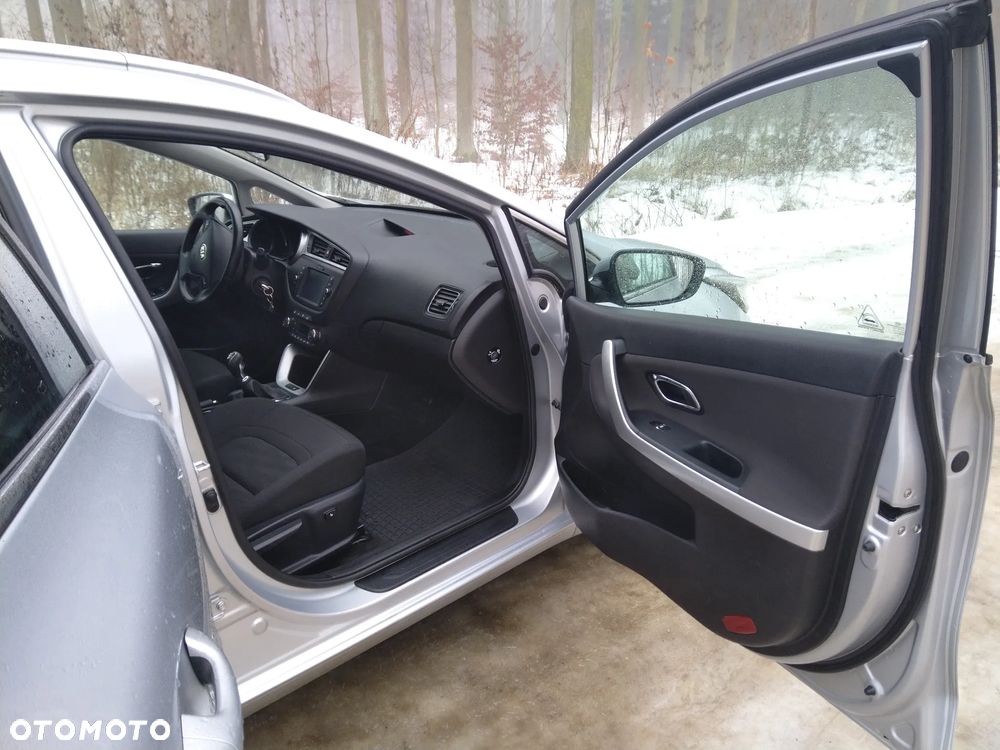 Kia Ceed 1.6 GDI Smart Plus - 26