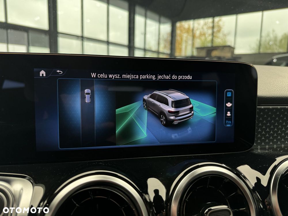 Mercedes-Benz GLB 2023