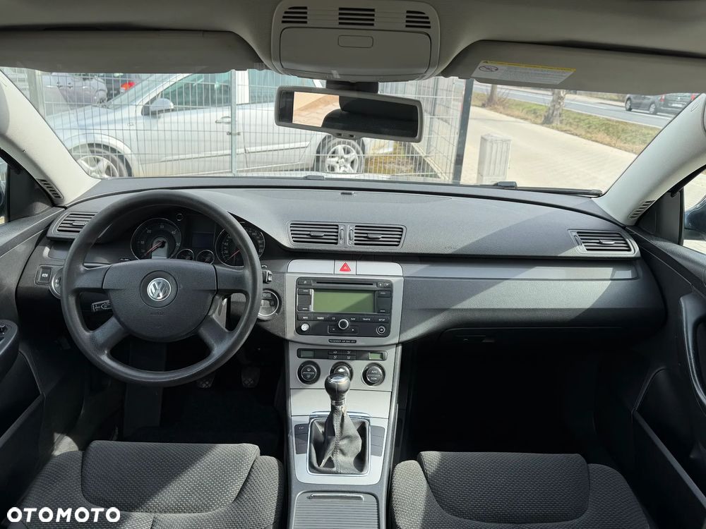 Volkswagen Passat - 18