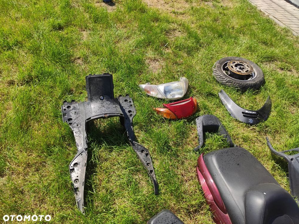 Suzuki Burgman AN 400 K1 98- Czasza Lampa Lusterko Fotel Owiewka Koło Bak Bordowy Inne - 4