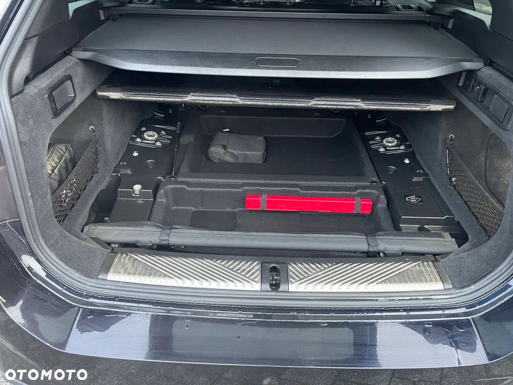 BMW Seria 5 540d xDrive mHEV - 15