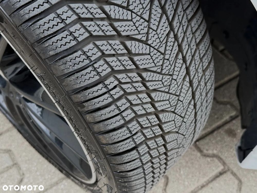 Mercedes-Benz Klasa A 220 AMG Line 7G-DCT - 38