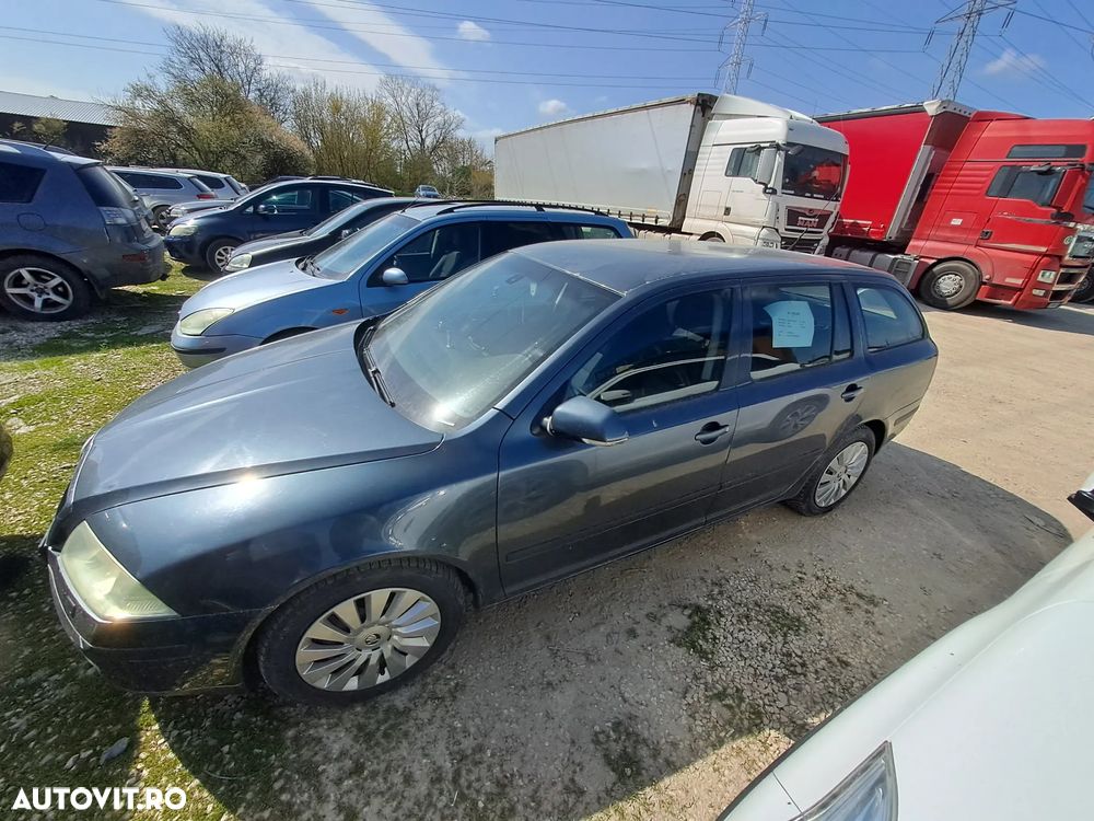 Skoda Octavia 2.0TDI Ambiente DSG - 3