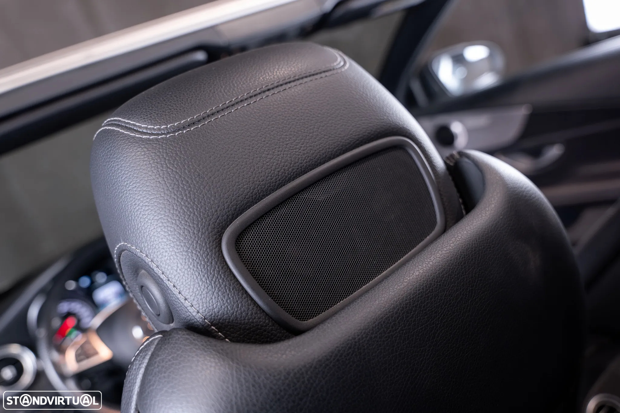 Mercedes-Benz C 220 d Cabrio 4Matic 9G-TRONIC AMG Line - 33