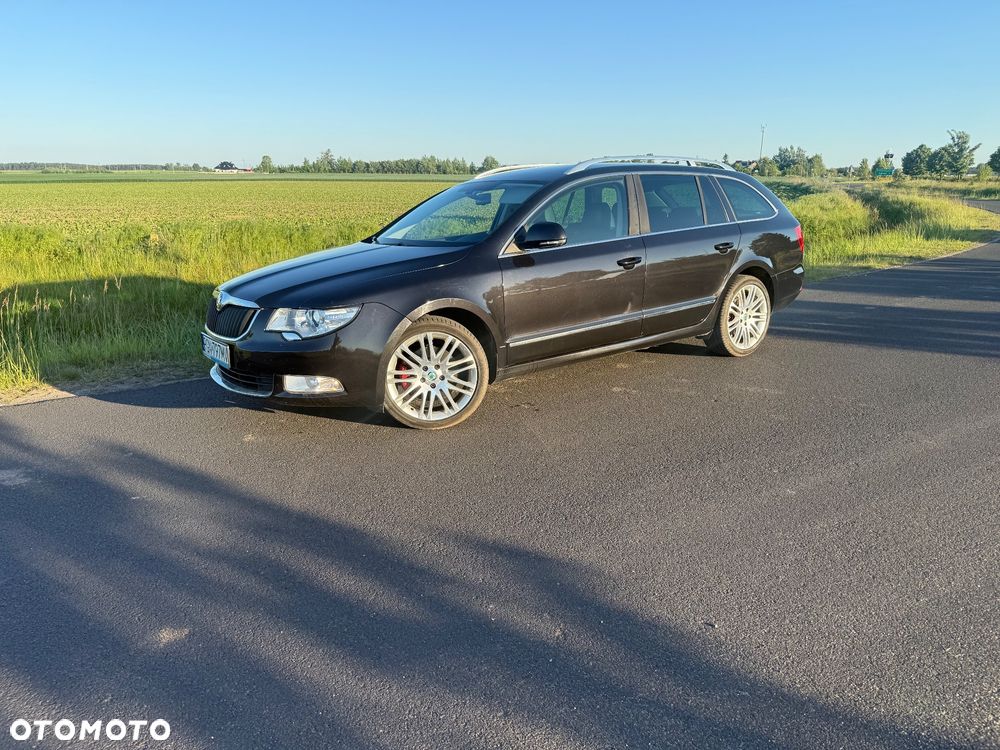 Skoda Superb 2.0 TDI DSG Exclusive - 3