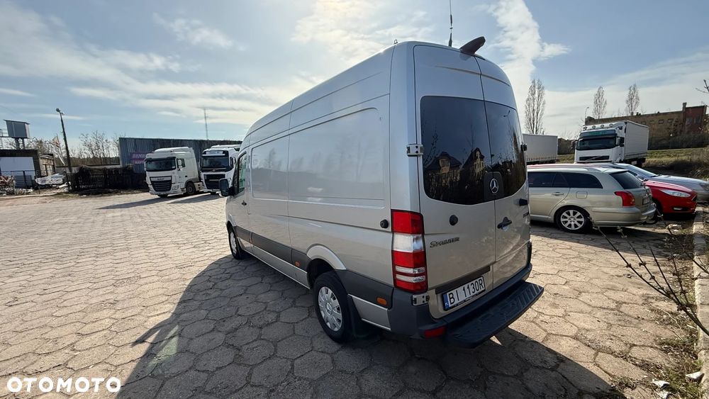 Mercedes-Benz Sprinter - 10
