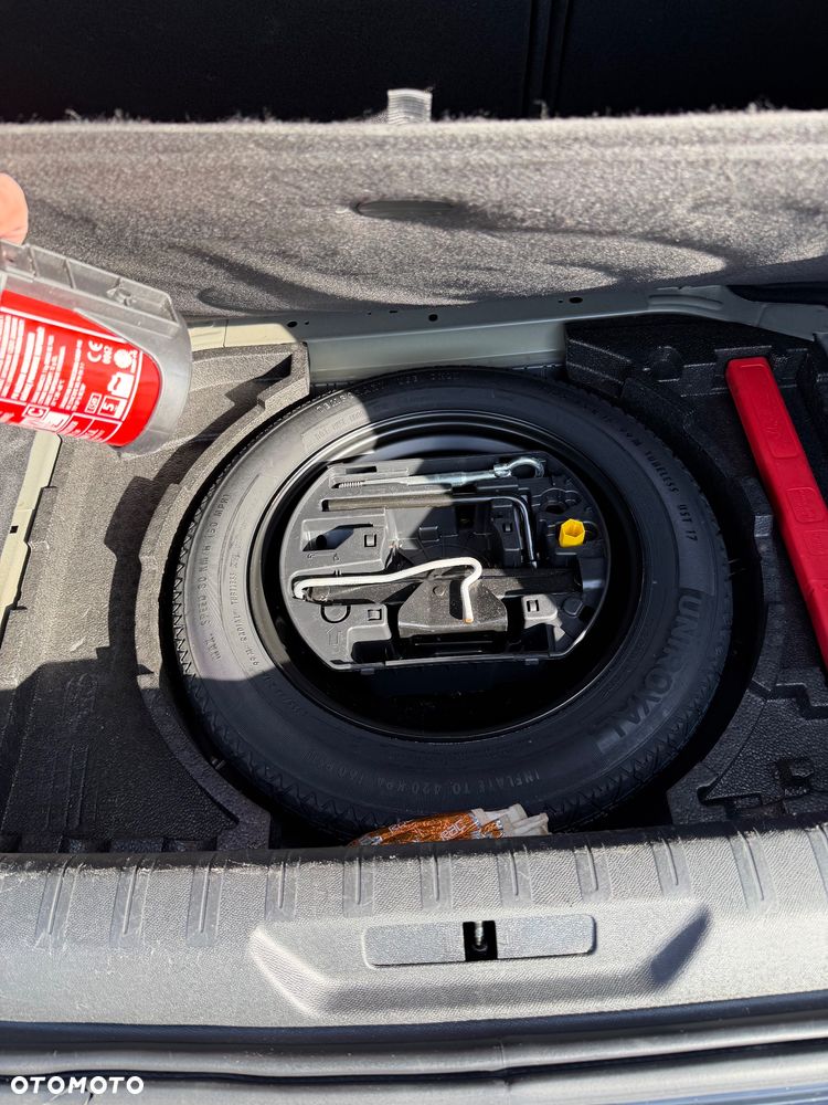 Peugeot 308 1.5 BlueHDi Active S&S EAT6 - 23