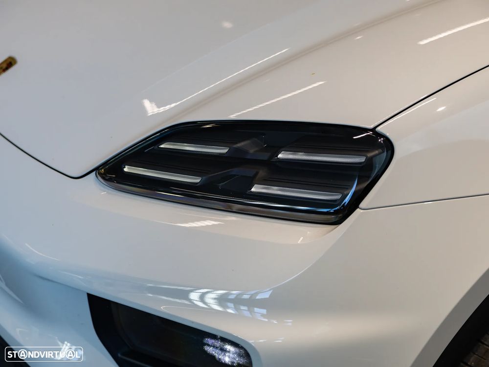 Porsche Macan Electric - 13