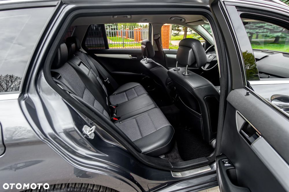 Mercedes-Benz Klasa C 200 7G-TRONIC Avantgarde Edition - 20