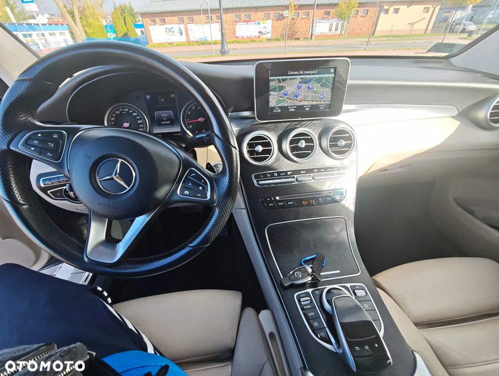 Mercedes-Benz GLC - 25