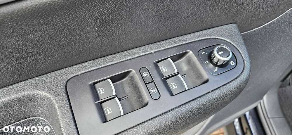 Volkswagen Sharan - 34