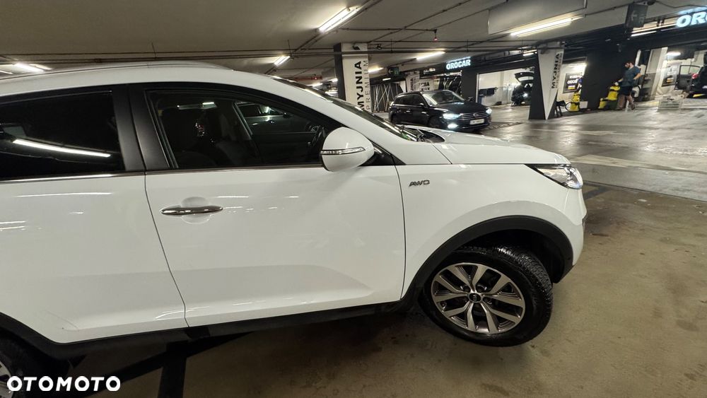 Kia Sportage 2.0 CRDI L AWD - 9