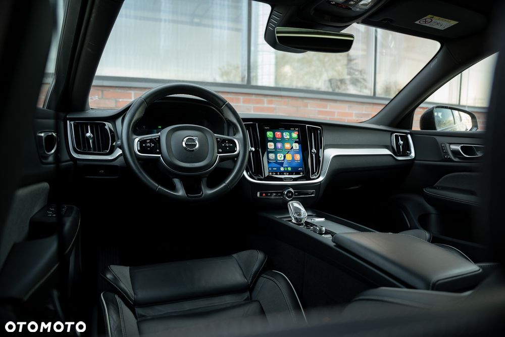 Volvo V60 B4 B DKG Ultimate Dark - 28