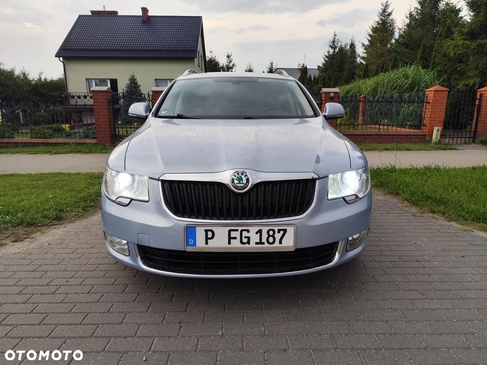 Skoda Superb 2.0 TDI Elegance DSG - 4