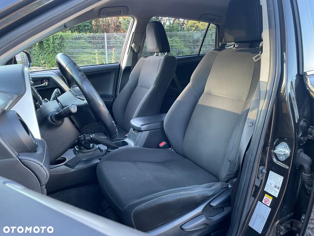 Toyota RAV4 2.0 D-4D Premium - 8