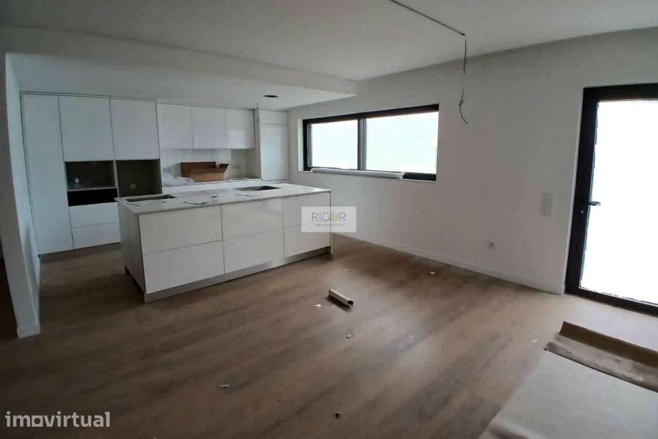 Moradia T3 de 3 frentes e jardim nova no centro da Maia - Grande imagem: 5/27