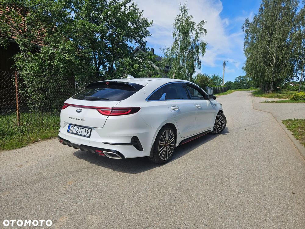 Kia ProCeed - 4
