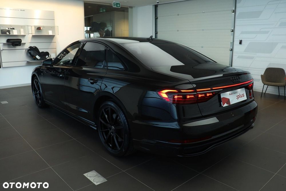 Audi A8 - 3