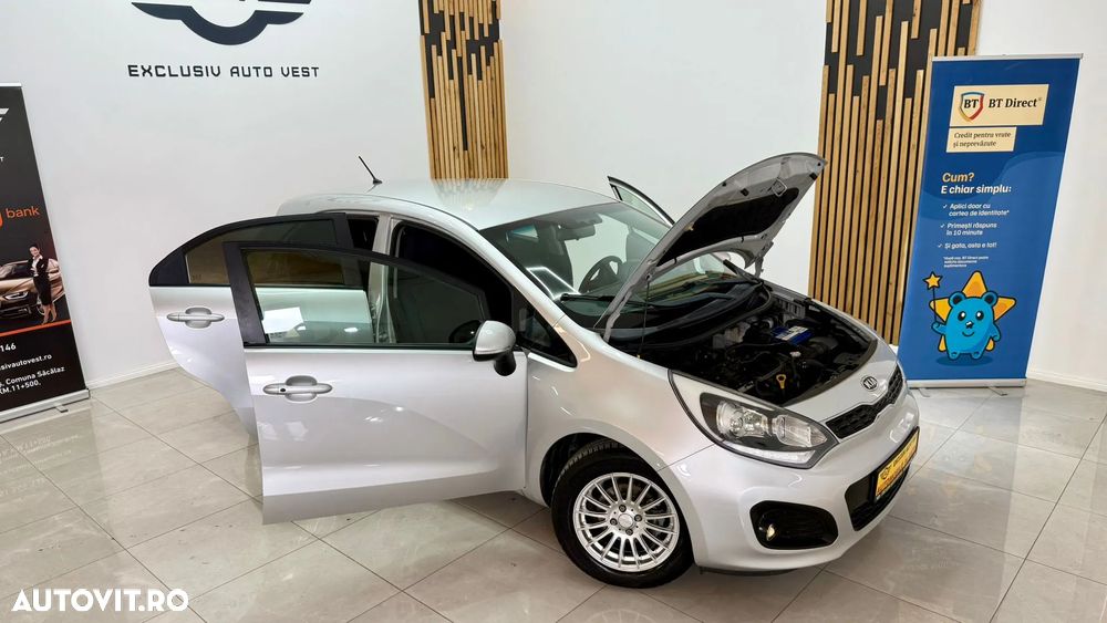 Kia Rio - 11