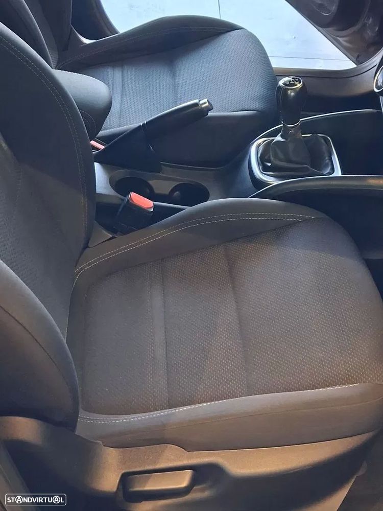 Fiat Tipo Station Wagon 1.3 M-Jet Lounge J17 - 26