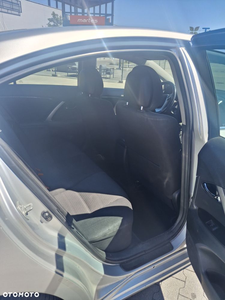 Toyota Avensis 1.8 Active - 3