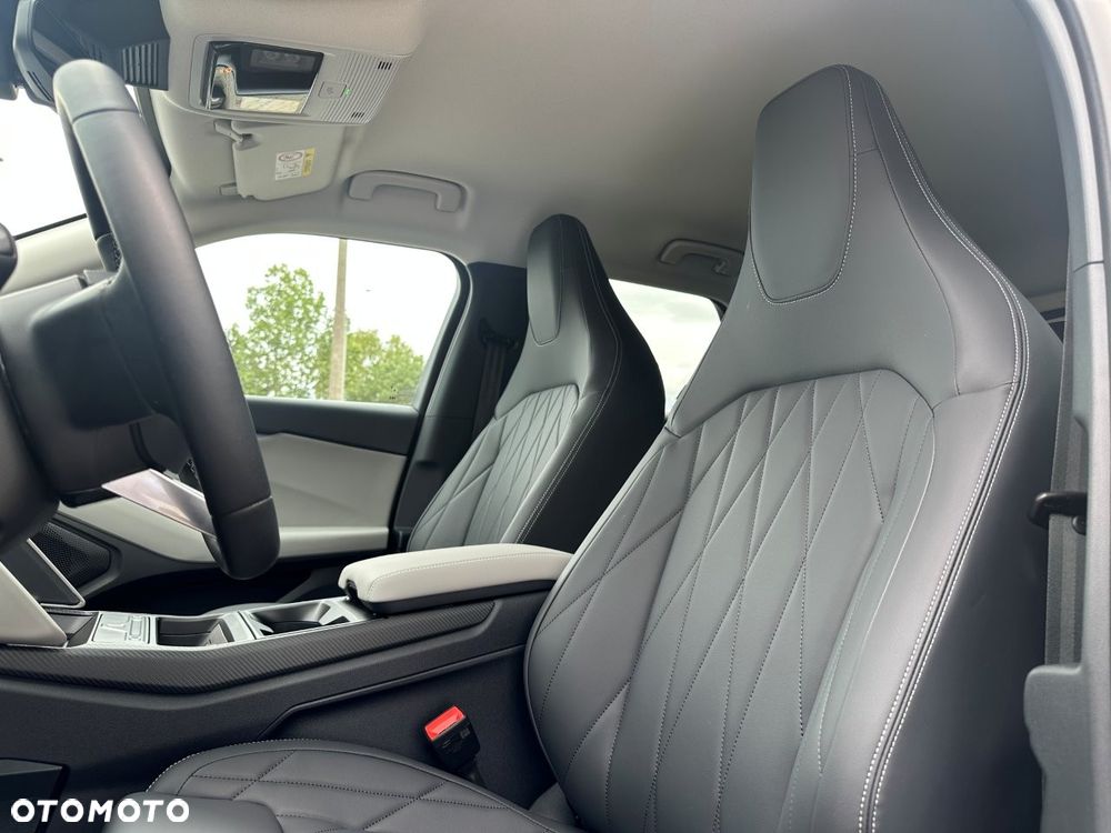Ford Explorer 77kWh Premium AWD - 16