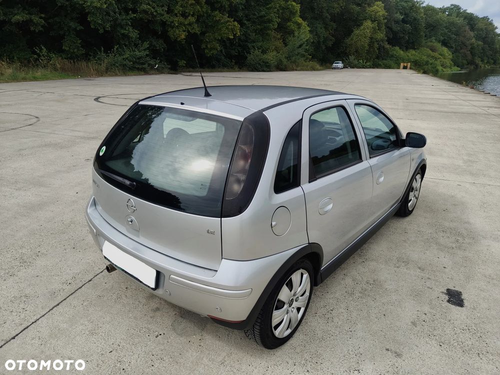 Opel Corsa 1.2 16V Cosmo Easytronic - 21