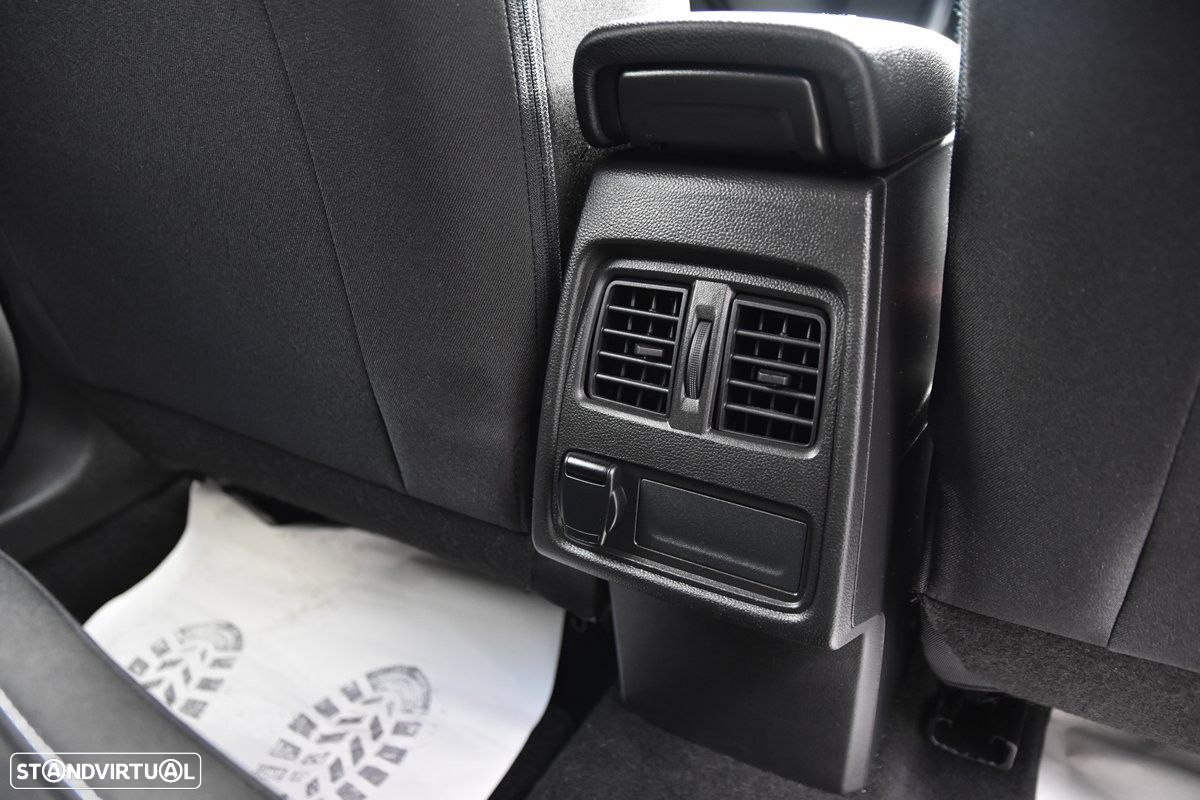 Renault Captur 1.5 dCi Exclusive EDC - 32