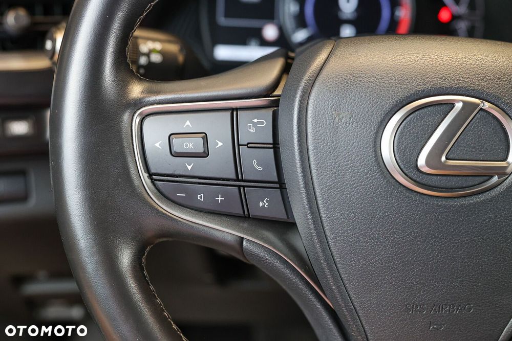 Lexus UX 200 GPF F Impression 2WD - 29