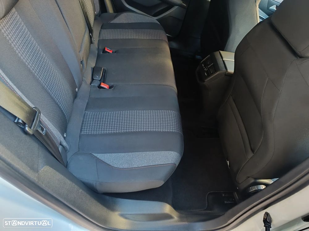 Peugeot 3008 PureTech 130 Stop & Start GPF EAT8 Active Business-Pack - 33