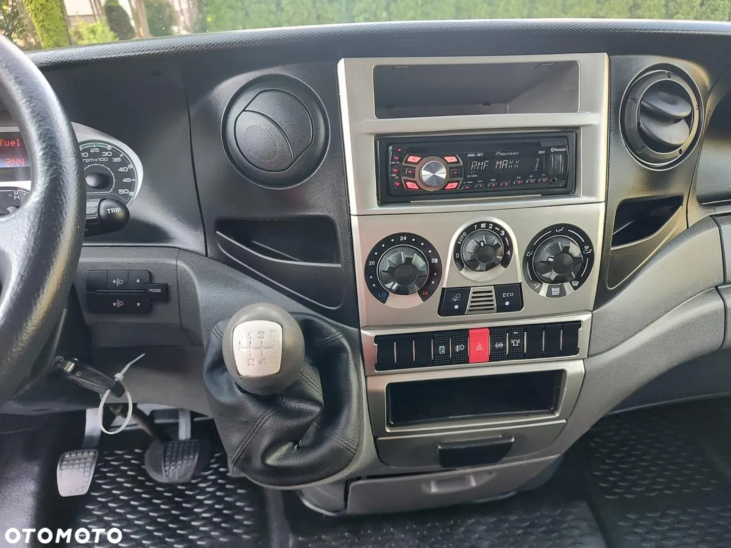 Iveco 35C13 - 25