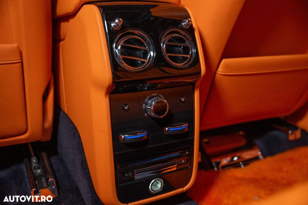 Rolls-Royce Cullinan - 17