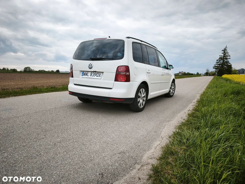 Volkswagen Touran 1.9 TDI Highline - 6