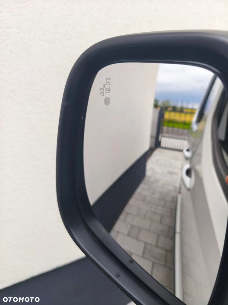 Toyota Proace City Verso 1.2 Turbo L1 Team Deutschland - 12