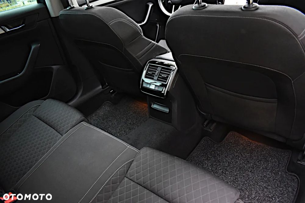 Skoda Superb 1.6 TDI Style - 33