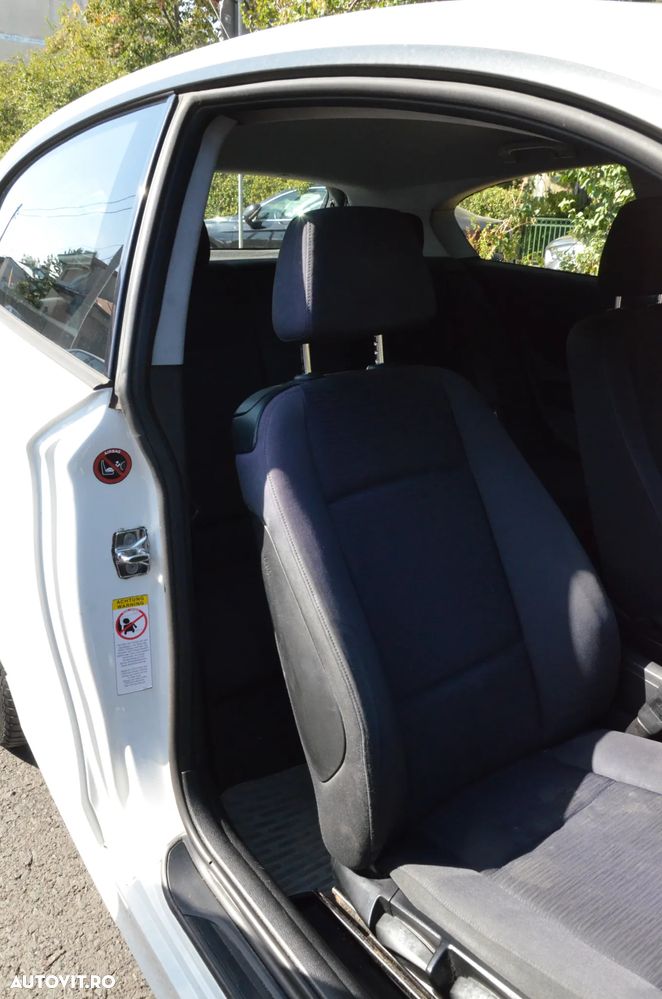 BMW Seria 1 116i - 14