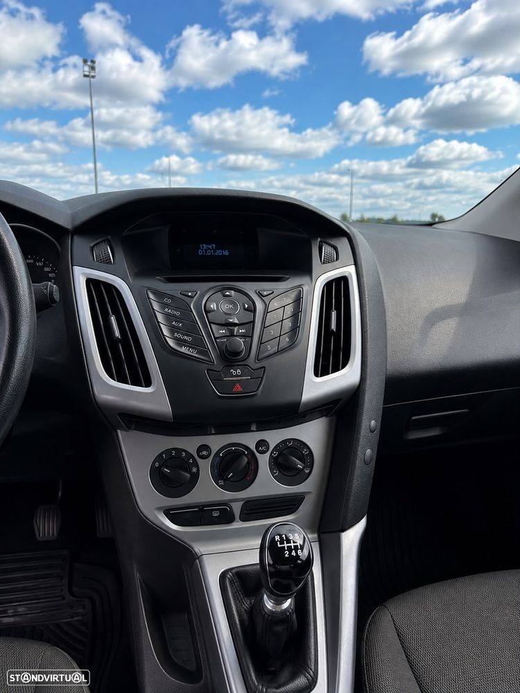 Ford Focus - 8