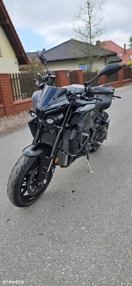 Yamaha MT - 17