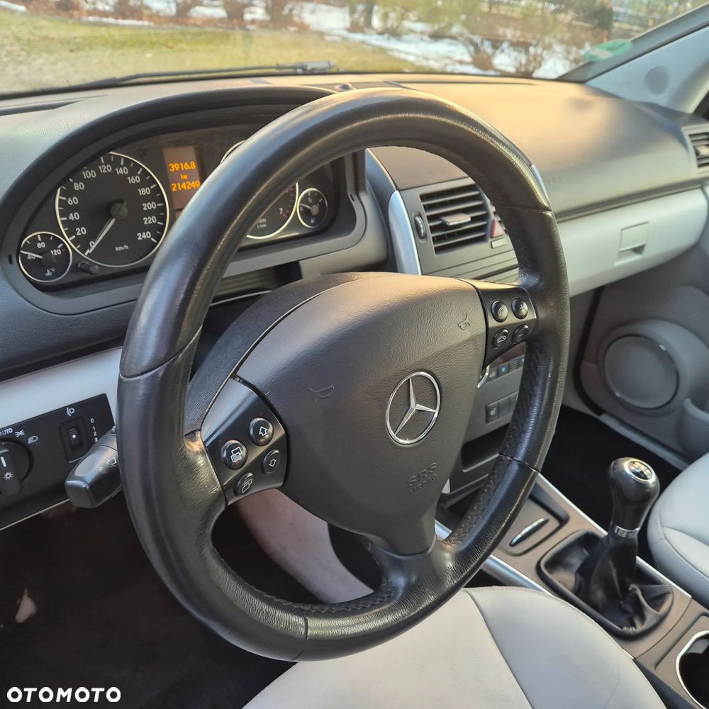 Mercedes-Benz Klasa A 150 Avantgarde Edition 10 - 15