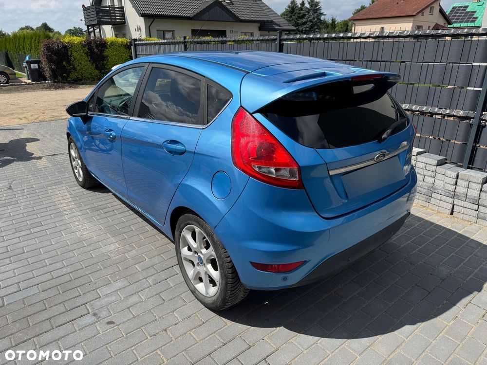 Ford Fiesta - 6