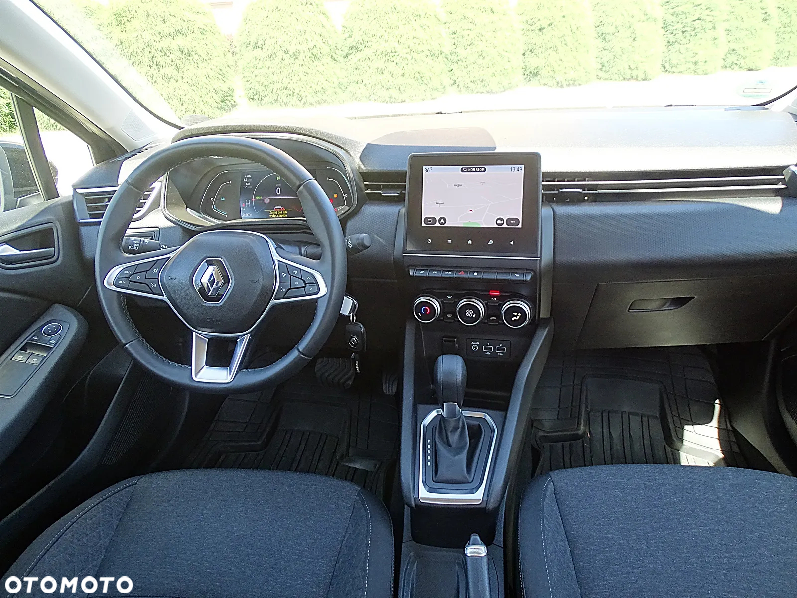 Renault Clio 1.6 E-TECH Techno - 39