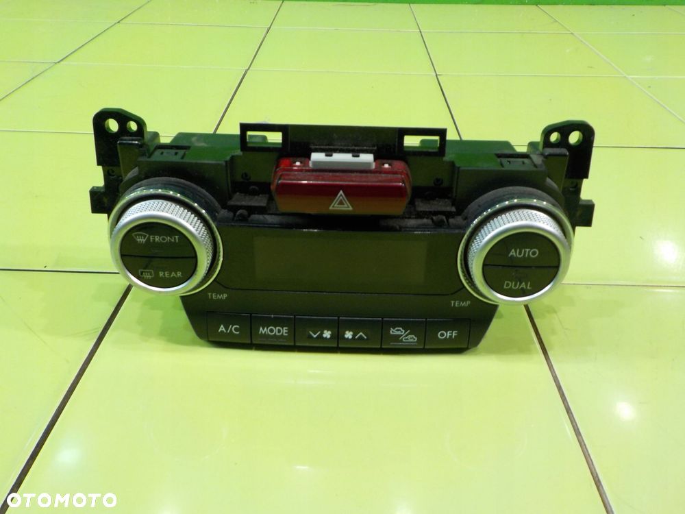 SUBARU FORESTER III AUT 2.0 B 11r 5D panel klimatyzacji 72311SC200 - 2