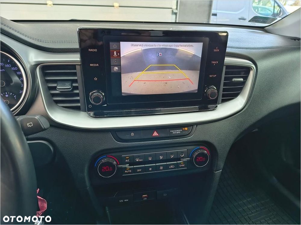 Kia Ceed 1.5 T-GDI M - 14